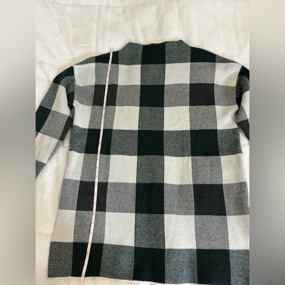 TAHARI Plaid Women's Sweater - Green and White - Picture 5 of 8